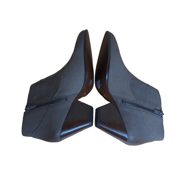 Frye Reina Leather Bootie Boots Pointed Stacked Heel 8.5M New - Picture 7 of 16